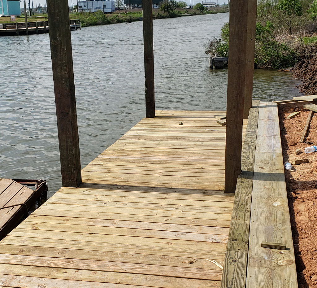 Bulkhead & Pier Hall Rd Chad